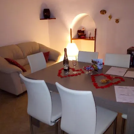 Trullo Amicizia * ألبيروبيللو