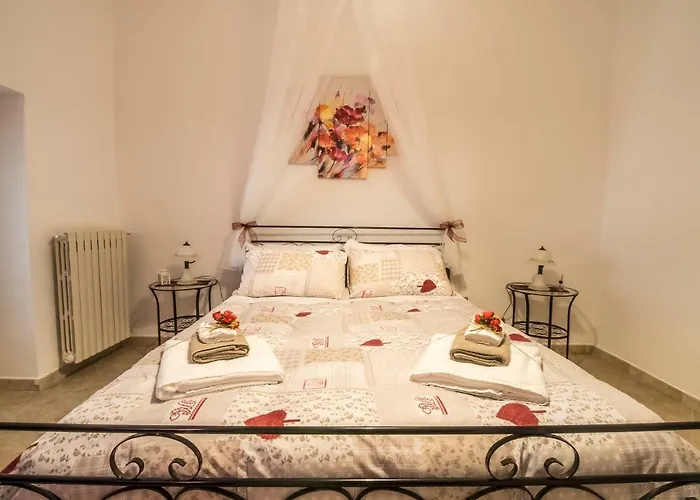 Trullo Amicizia * Альберобелло